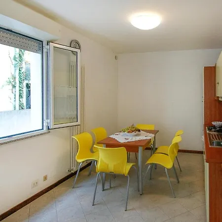 Nice In W/ 2 Bedrooms Apartment Misano Adriatico